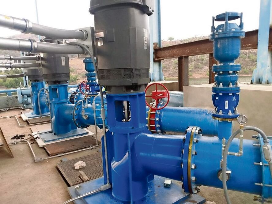 Se instalaron nuevos equipos de bombeo en la planta. Foto: Tomada Twitter