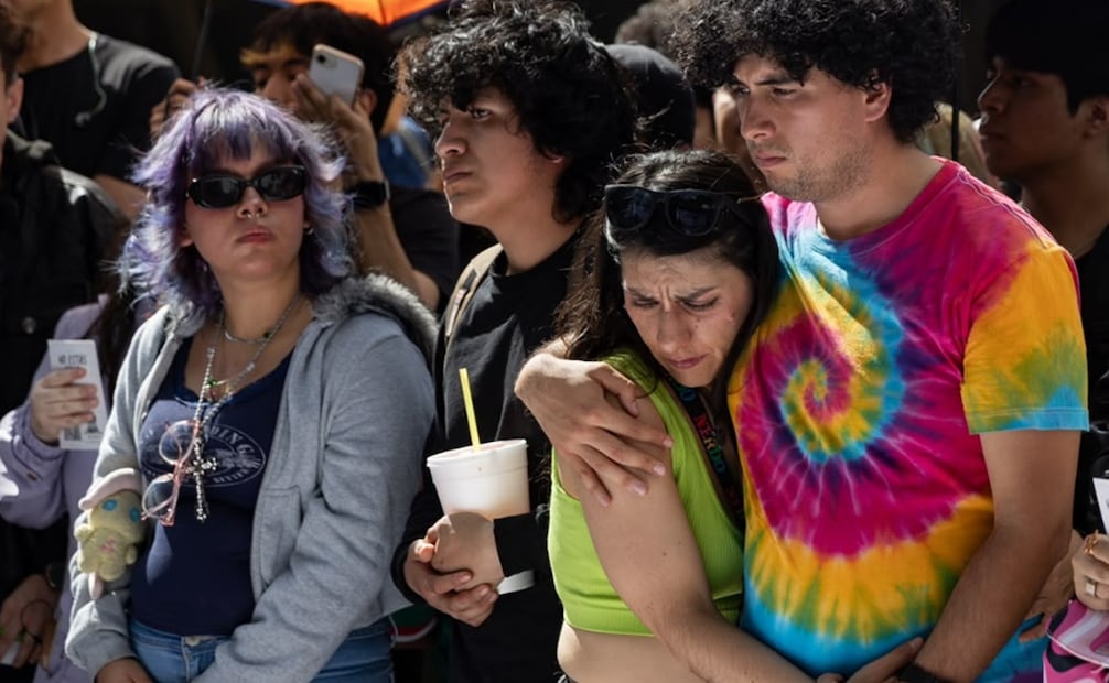 Decenas de seguidores acudieron al encuentro para recordar al cantante. Foto: Hugo Salvador/EL UNIVERSAL.