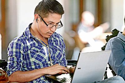 Exhortan a SEP ampliar cobertura en prepa en línea