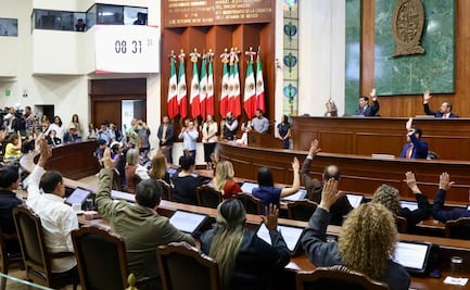 Congreso de Sinaloa aprueba licencia a Rubén Rocha; falta designar Gobernador interino