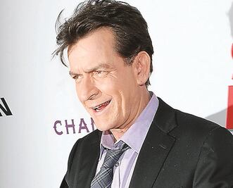 Charlie Sheen retoma su medicina anti VIH