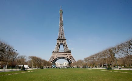 Subastan un tramo de las escaleras originales de la Torre Eiffel