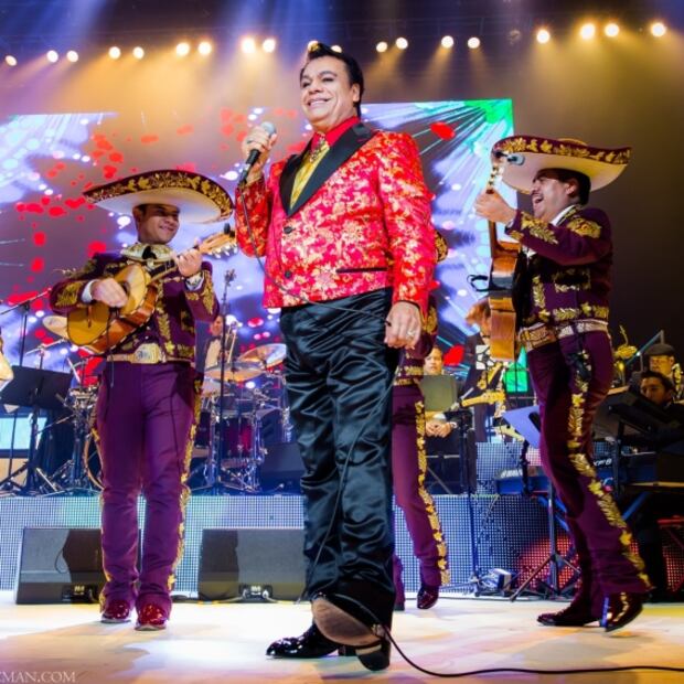 ¿Cuánto costaban los trajes de Juan Gabriel?