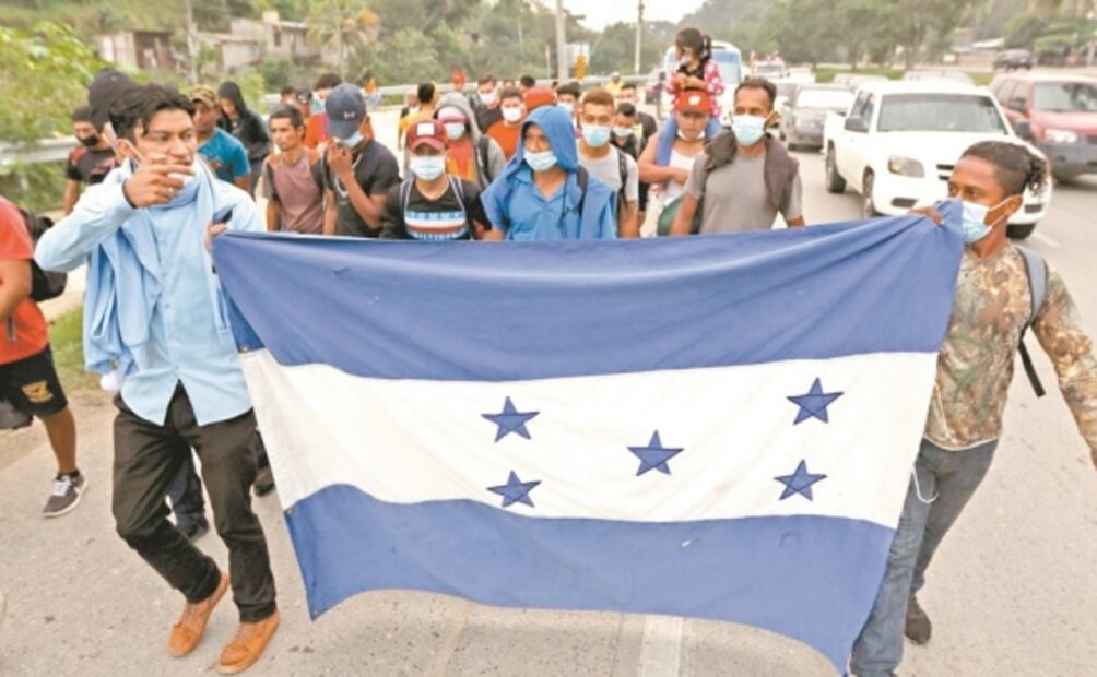 En guardia, por caravana de hondureños