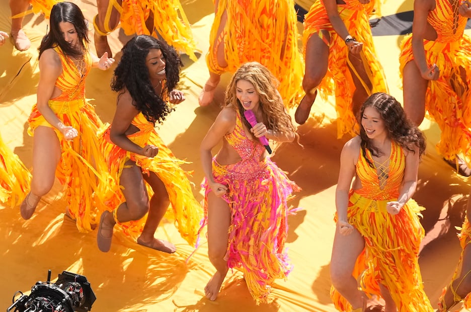 Shakira canta "Dai dai" en la final de la Copa del Mundo 2026.
Foto: AP / Matt Slocum