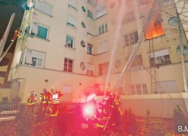 Incendio en París deja 10 muertos y 36 heridos