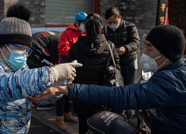 China califica al coronavirus como la crisis de salud más grave desde 1949