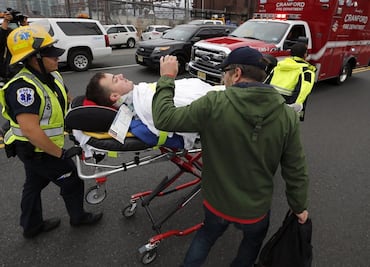 Gobernador de NJ confirma un muerto en accidente de tren