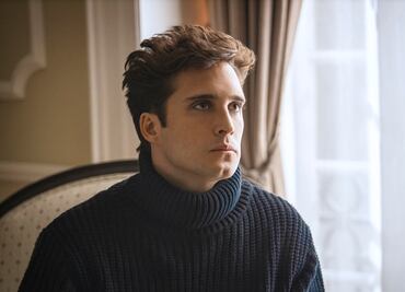 Cristian Castro, Patricia Manterola y Kiko Cibrián, en el tercer episodio de la serie de Luis Miguel