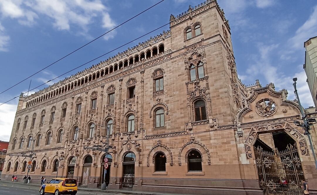 Vista general del Palacio Postal de la Ciudad de México, ubicado en el Centro Histórico. El sitio fue inaugurado a inicios del siglo XX, durante la época porfirista. Foto: Martín Checa- Artasu / EL UNIVERSAL