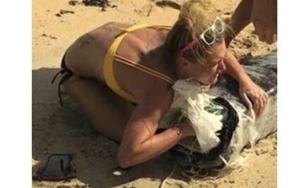 Aparecen más paquetes con marihuana en playas de Florida