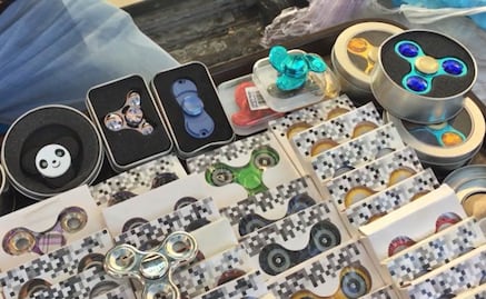 La moda del spinner seduce a los capitalinos 