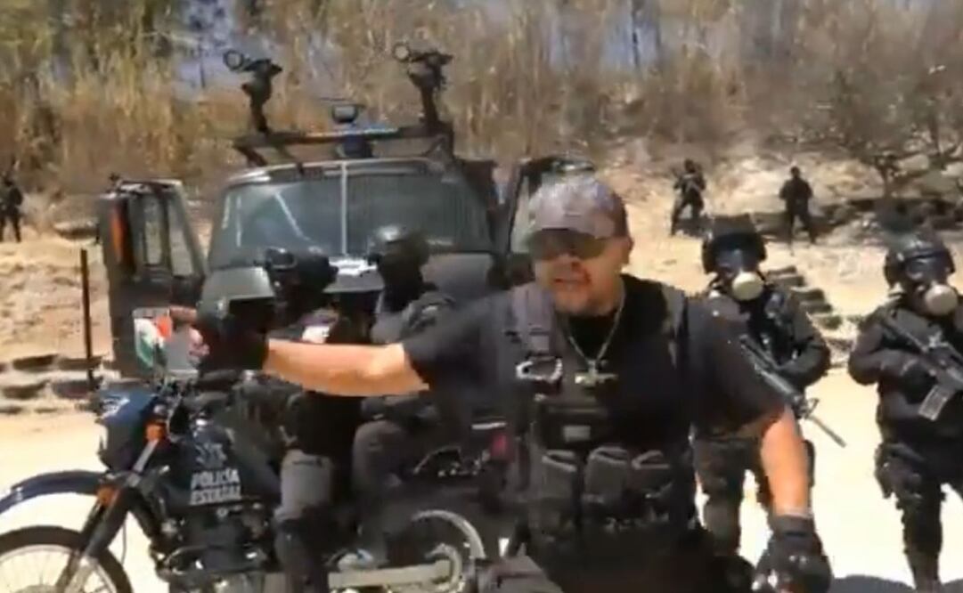 Autoridades aseguraron que el cantante Pablo del Ángel, quien interpreta la canción, fue ingresado al cuartel de manera clandestina. Foto: captura de pantalla