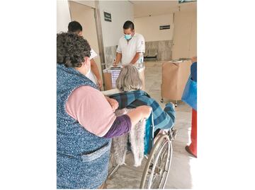 IMSS combate Covid con Paxlovid en mayores de 60