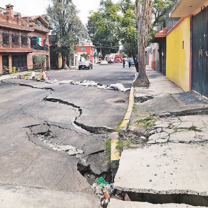 Por las grietas que dejó el 19-S, algunas personas que viven en Iztapalapa, Tláhuac o Xochimilco serán reubicadas en la misma alcaldía. ARCHIVO EL UNIVERSAL