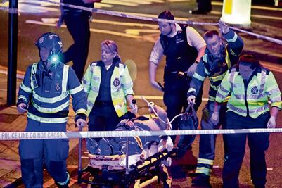 Arrollan a peatones junto a mezquita en RU