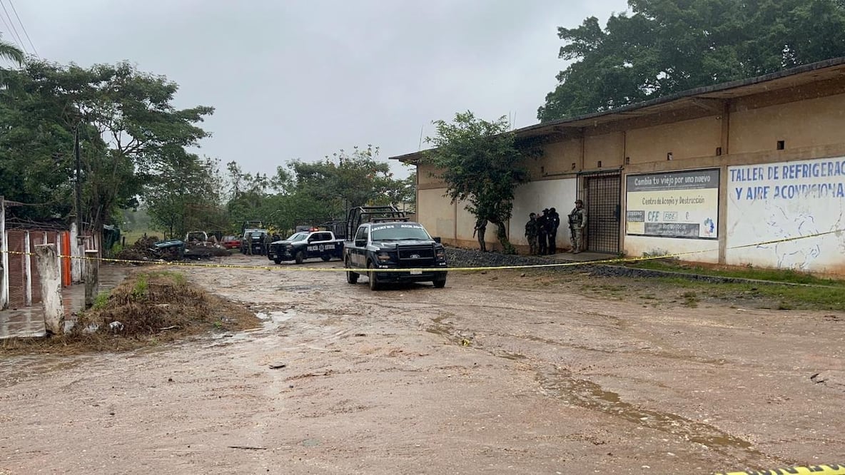 Asesinan a tiros a cuatro hombres dentro de negocio en Acayucan, Veracruz. (Foto: especial)