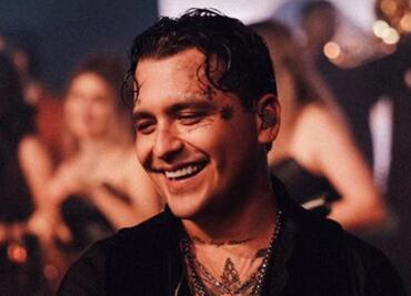 Fans de Nodal en Londres le piden perdón por criticar su noviazgo con Ángela: "te vamos a apoyar"