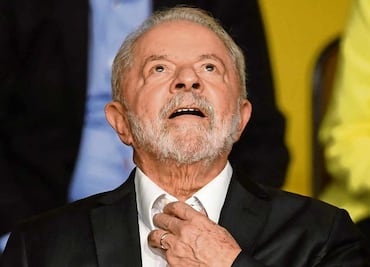 Lula dice que está "firme y fuerte" tras cirugía y aparece en video