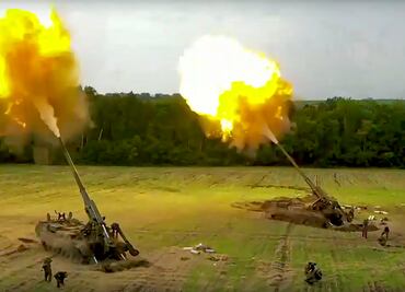 Rusia afirma que tren bombardeado era militar y murieron 200 efectivos; Ucrania desmiente versión