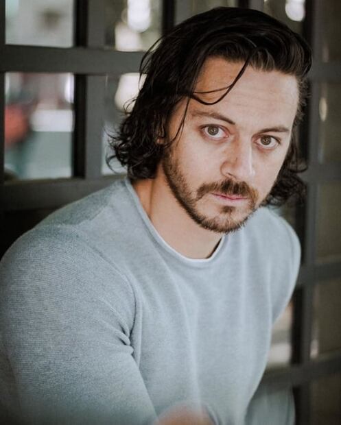 Los hombres en la vida de Rubí, a través del tiempo