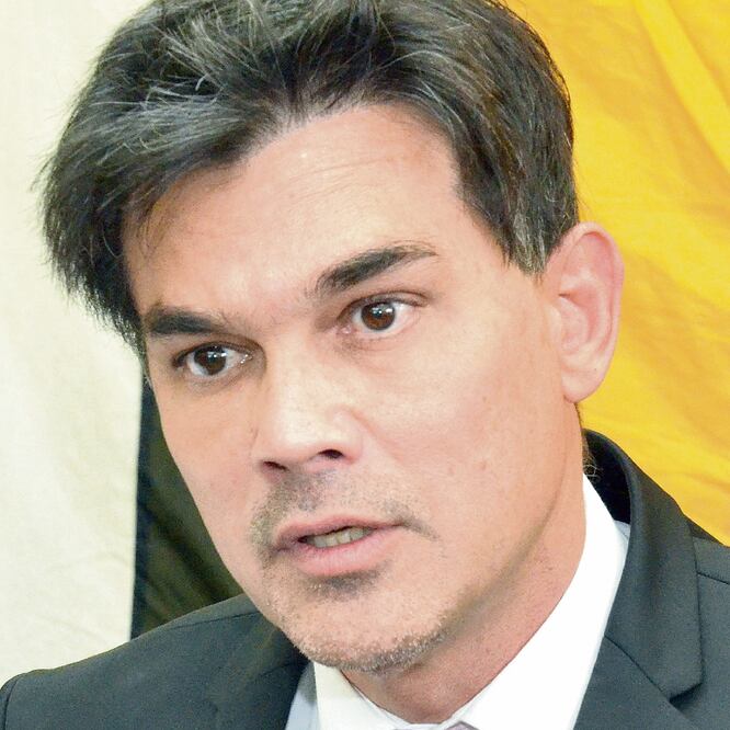 Le ponen el pie al "Pato Zambrano"