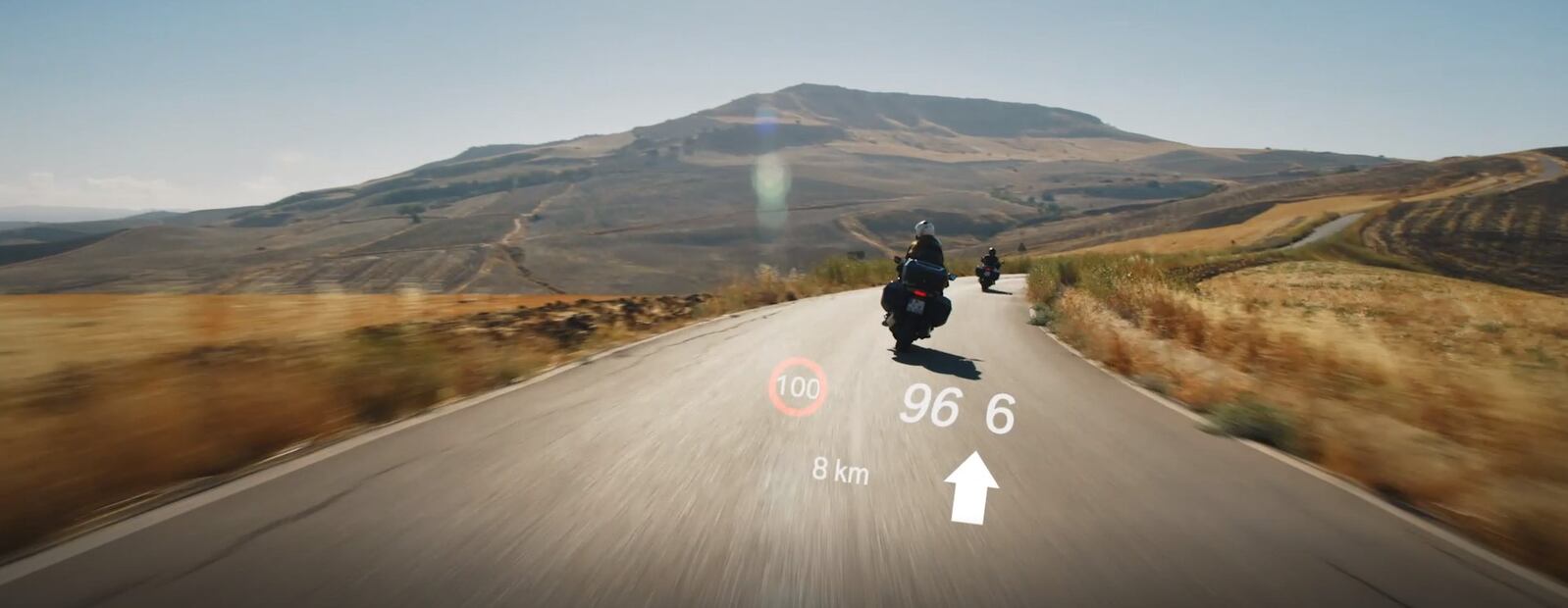 Además de bloquear el Sol, son útiles para reflejar el sistema de navegación.