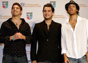 Jesús Navarro, de Reik, se lastima el pie durante concierto