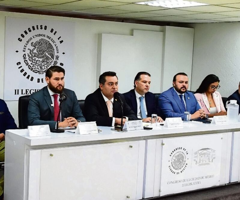 Diputados panistas dijeron que sería “un suicidio político” votar a favor del dictamen. Foto: Especial