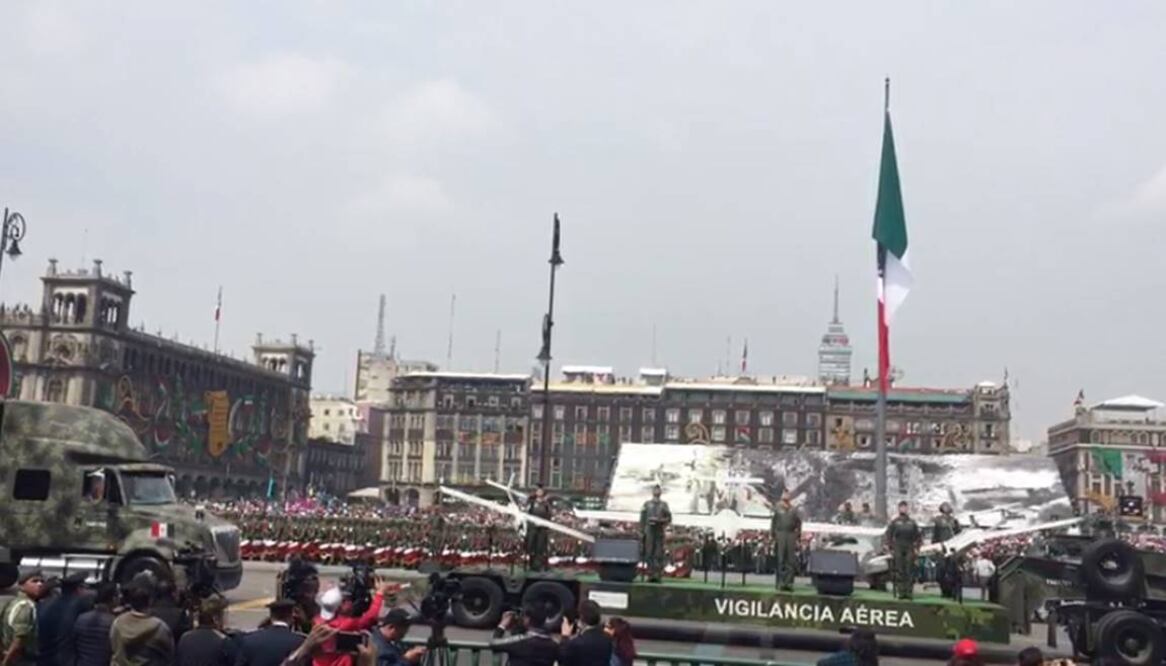 Desfile militar. Foto: Ricardo Moya