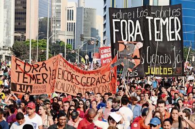 Miles marchan en favor, otros contra Dilma