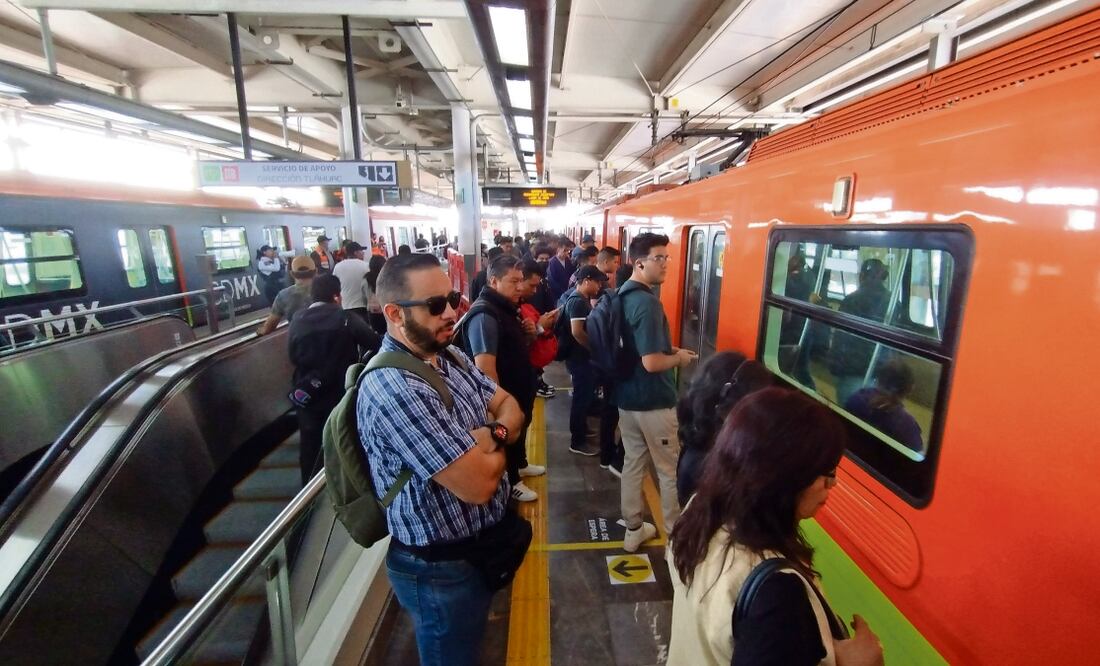 El servicio en la Línea 12 del Metro este lunes fue ágil, usuarios destacaron que con la reapertura de estaciones se acortarán sus tiempos de traslado. Foto: Gabriel Pano / El Universal