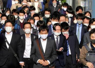 Florecen en Japón “seminarios para enseñar a sonreír”, tras la pandemia