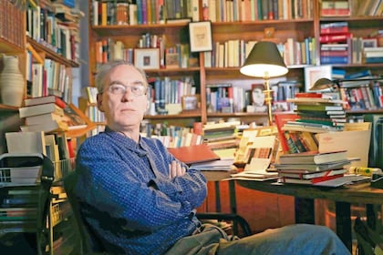 Esto es un acontecimiento: Eduardo Milán comenta El crítico sin estatua de Christopher Domínguez