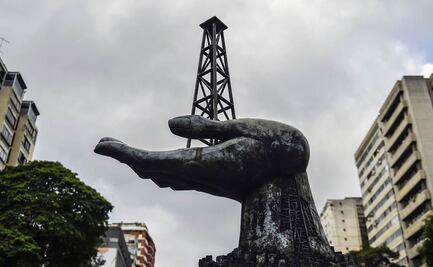 Coronavirus hunde al petróleo a sus niveles más bajos en casi 20 años