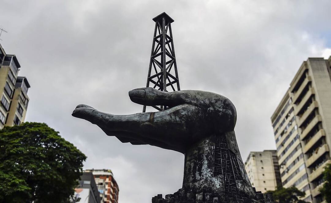 Coronavirus hunde al petróleo a sus niveles más bajos en casi 20 años