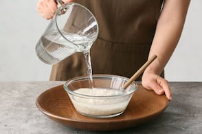 ¿Por qué se recomienda lavar el arroz antes de comerlo?; esto dicen los expertos