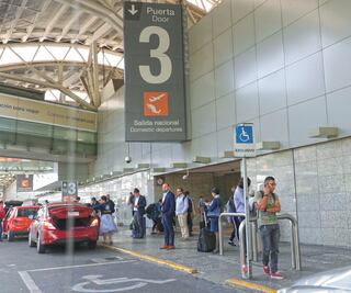 Cabify y Uber piden modernizar legislación