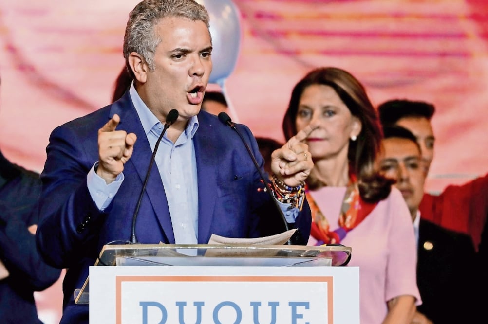 Iván Duque, del partido Centro Democrático, apadrinado por el ex presidente Álvaro Uribe, tras conocerse los resultados, en Bogotá (CARLOS GARCIA RAWLINS. REUTERS)