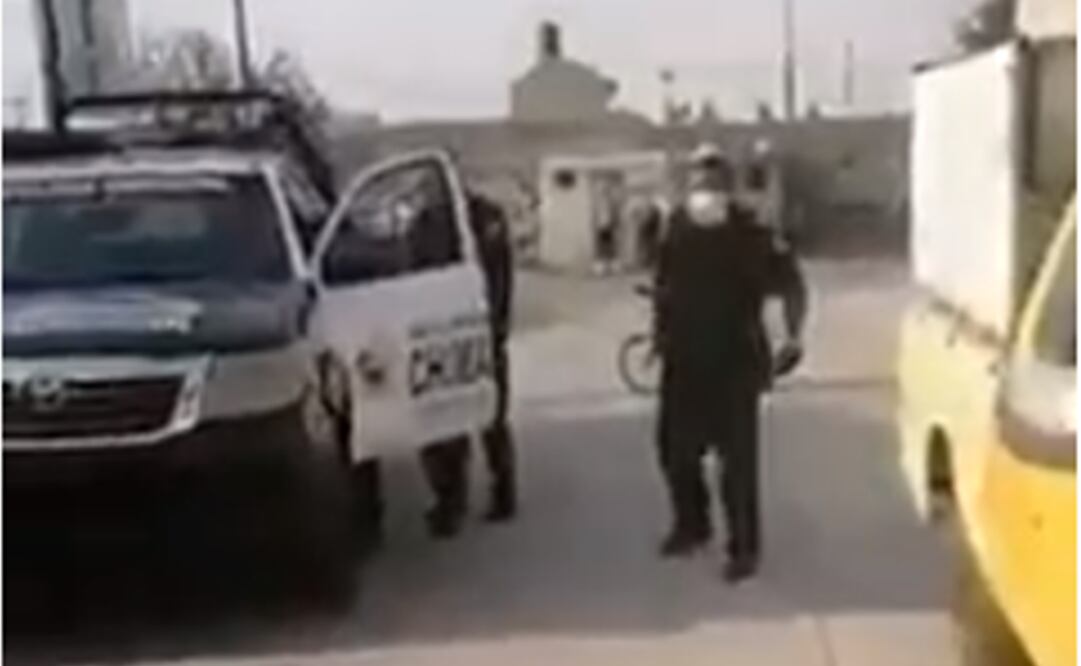 En un video que se difundió en redes sociales se escucha una detonación producida por una pistola. Foto: Especial