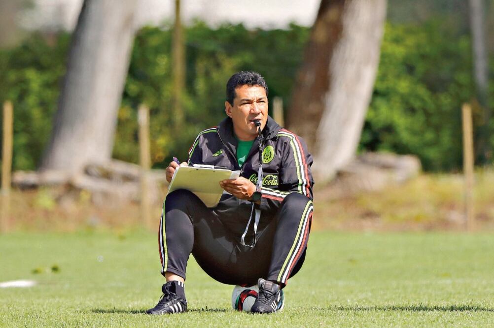 Mario Arteaga, DT del pequeño Tri, destaca la labor de conjunto que presentan sus pupilos (ETZEL ESPINOSA. IMAGO7)