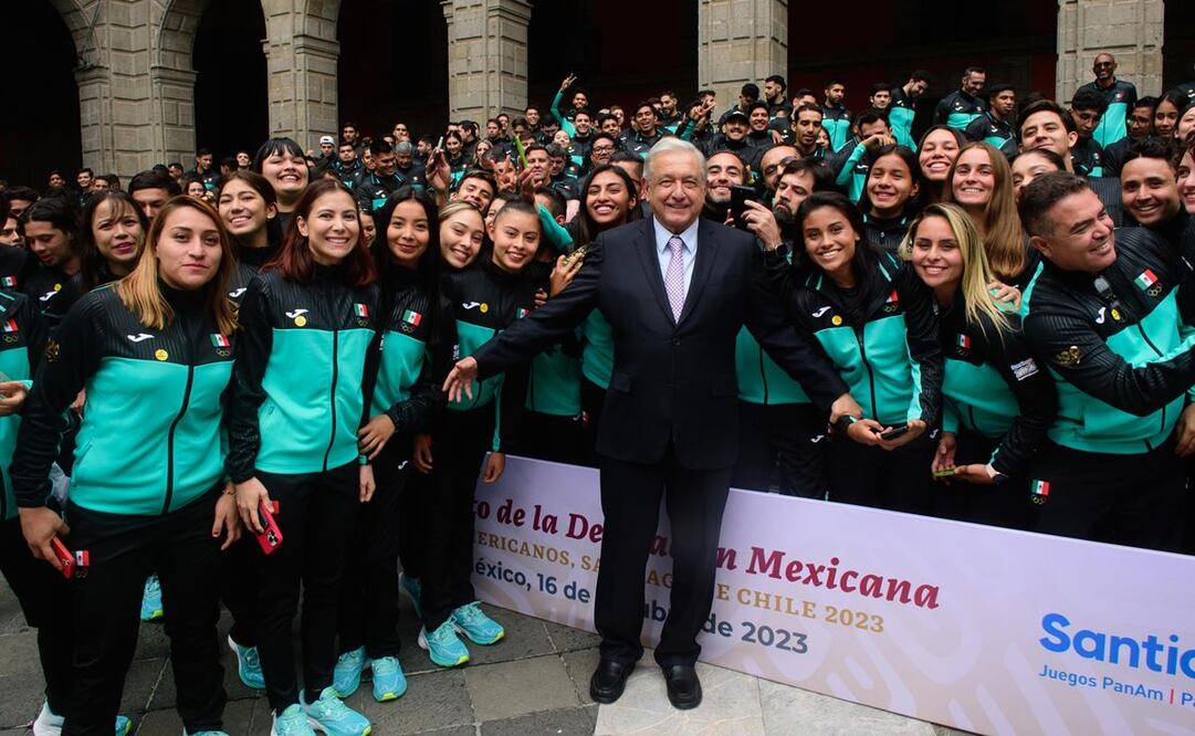 En este último día de actividad la delegación mexicana sumó otras dos preseas de oro, con 52 un récord para el país. Foto: X @lopezobrador_