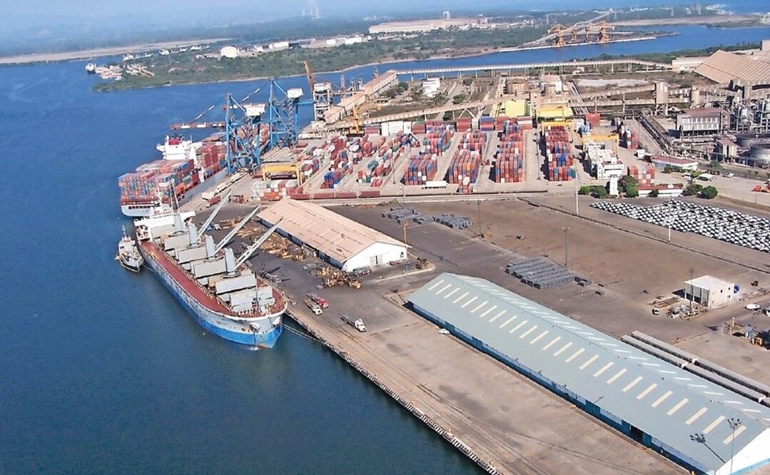 El Puerto de Lázaro Cárdenas, Michoacán, es uno de los más importantes del país. Foto: ARCHIVO EL UNIVERSAL