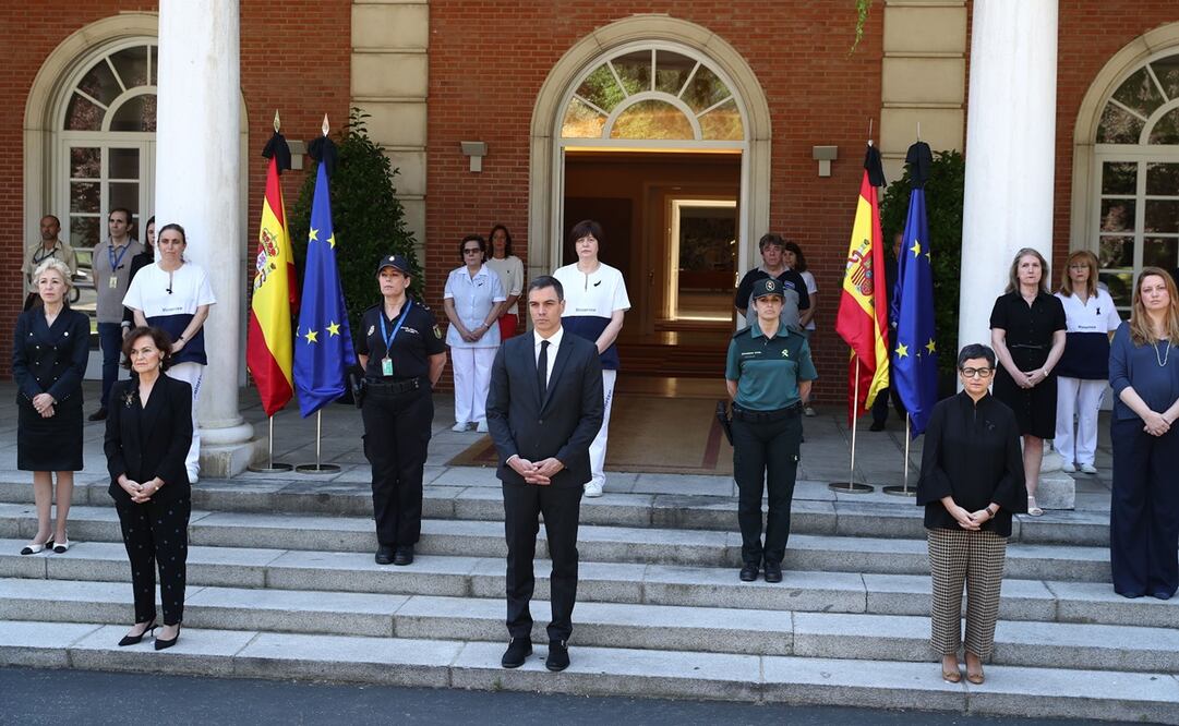 España inicia luto por muertos por Covid-19 (Foto: AFP)
