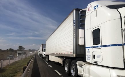 Reportan 9 muertos por megacarambola en Edomex