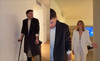 Santiago Giménez protagoniza video de burla por su lesión con su hermana: "Ni modo que te vayas a jugar al fut"