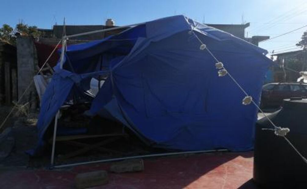 "Nadie duerme aquí; el frío atraviesa todo", dice damnificada de Juchitán