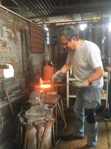 El artesano que lleva la cuchillería mexicana al mundo