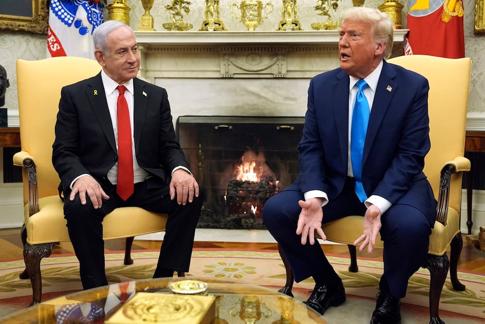 El presidente Donald Trump se reúne con el primer ministro de Israel, Benjamin Netanyahu, en la Oficina Oval de la Casa Blanca, el martes 4 de febrero de 2025, en Washington. Foto: AP