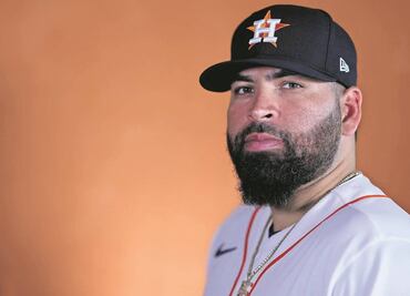 El pitcher mexicano José Urquidy hace realidad su sueño